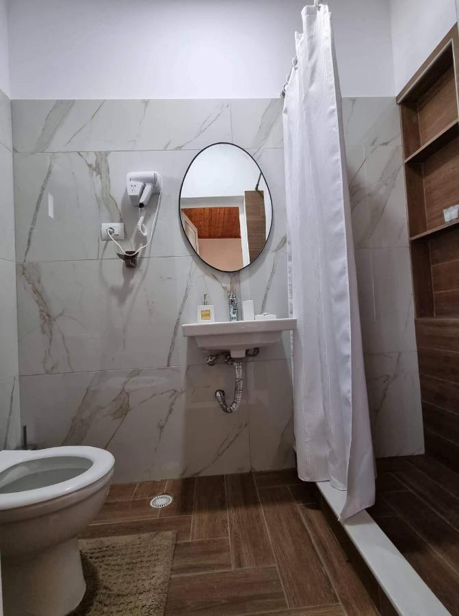 B Vishe Guest House Gjirokastër Eksteriør bilde